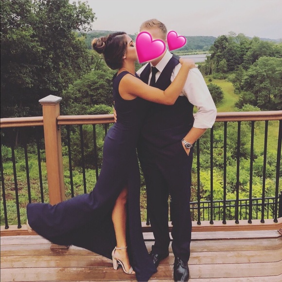 Luxe crepe gown- Dress the Population - Picture 5 of 5